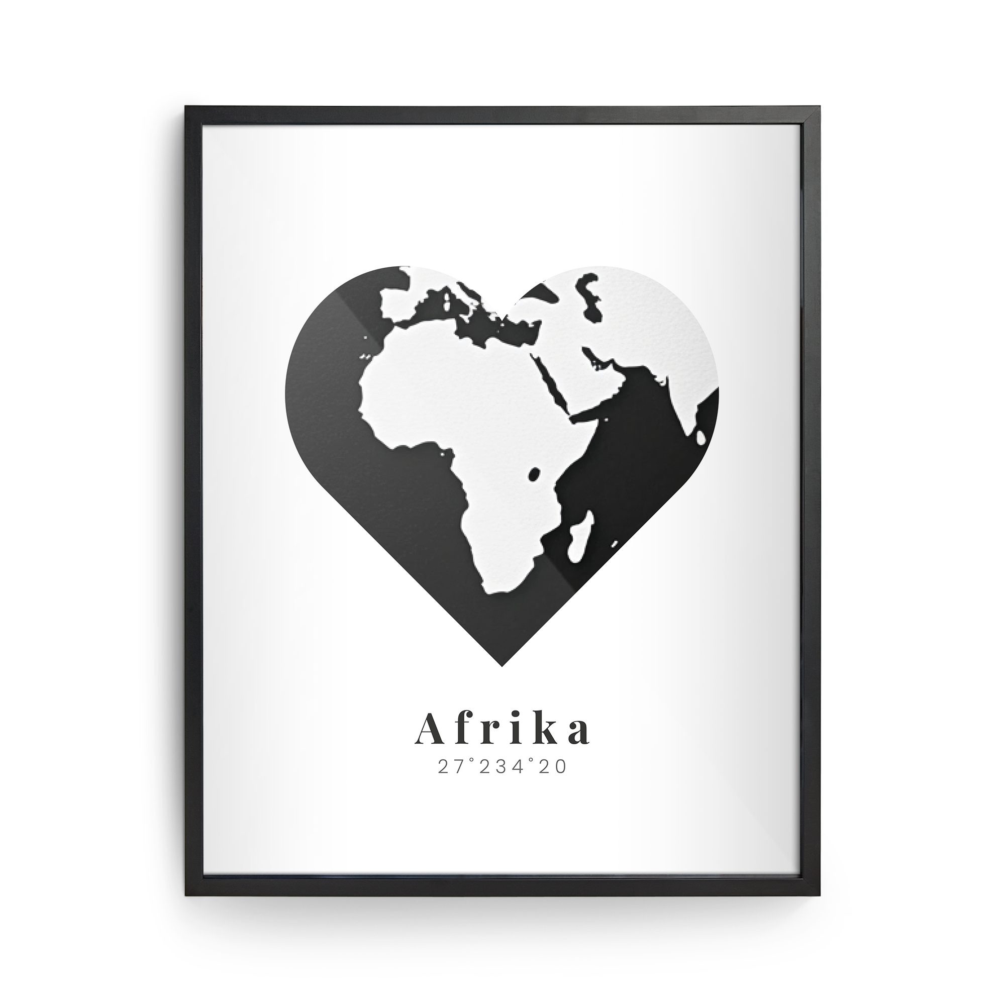 Személyre szabott poszter fekete kerettel, szív alakú Afrikával és Afrika névvel, nyomtatva