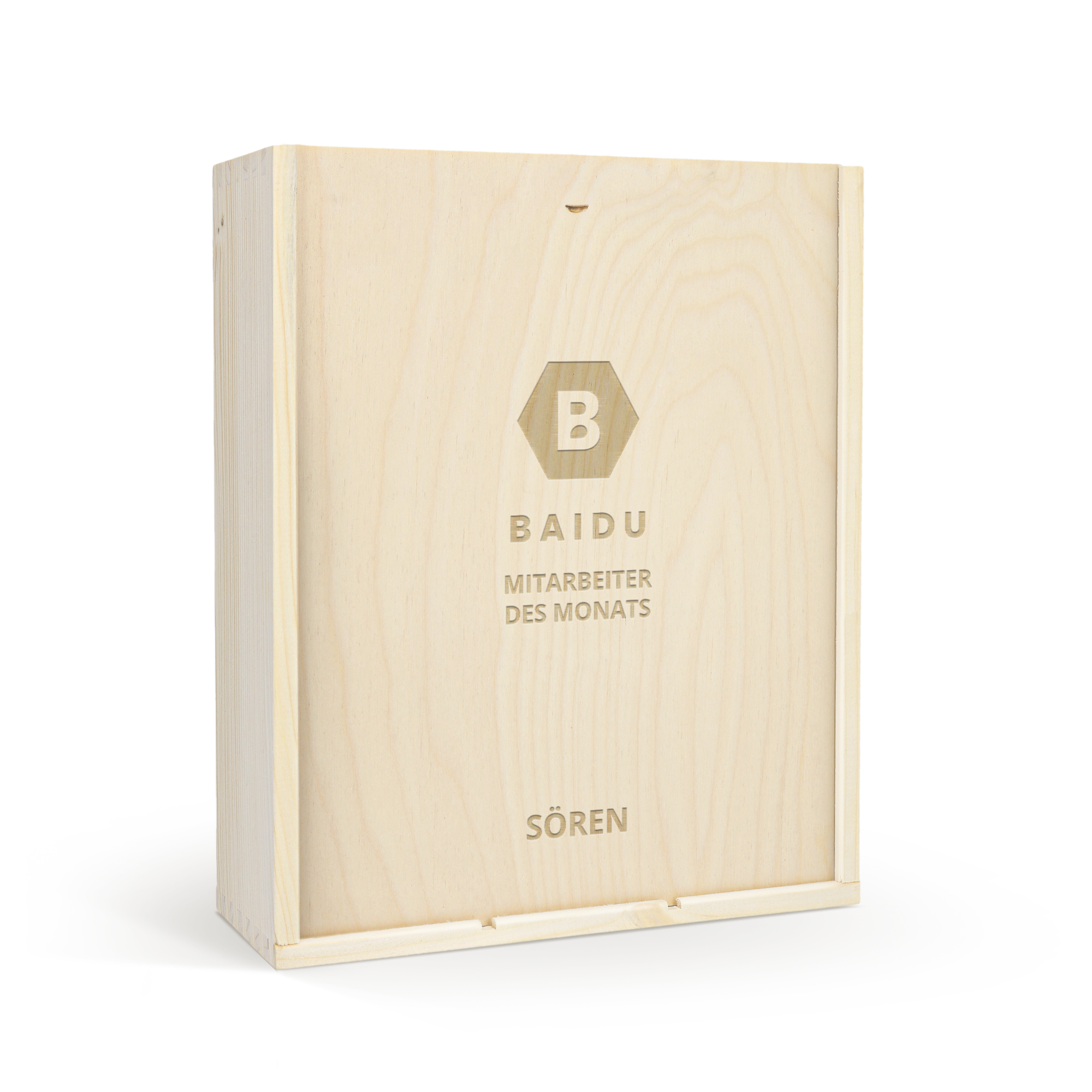 En graverad vinlåda i trä för vinpaket med texten BAIDU MITARBEITER DES MONATS och namnet SÖREN