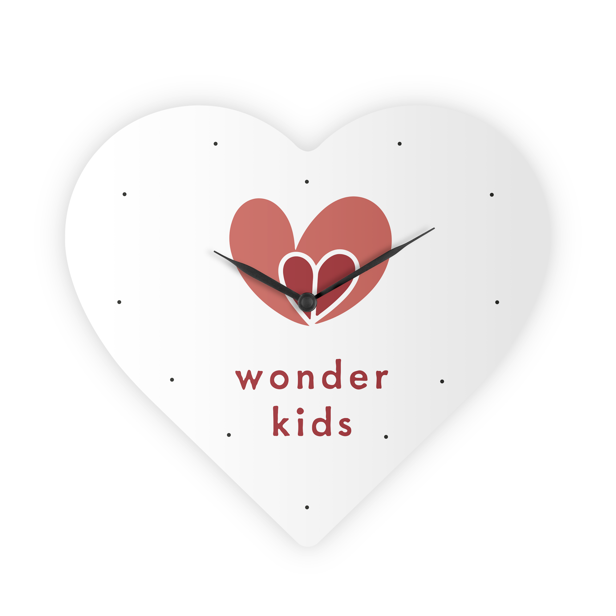 Hjerteformet personlig veggklokke med trykt bilde og teksten "wonder kids"