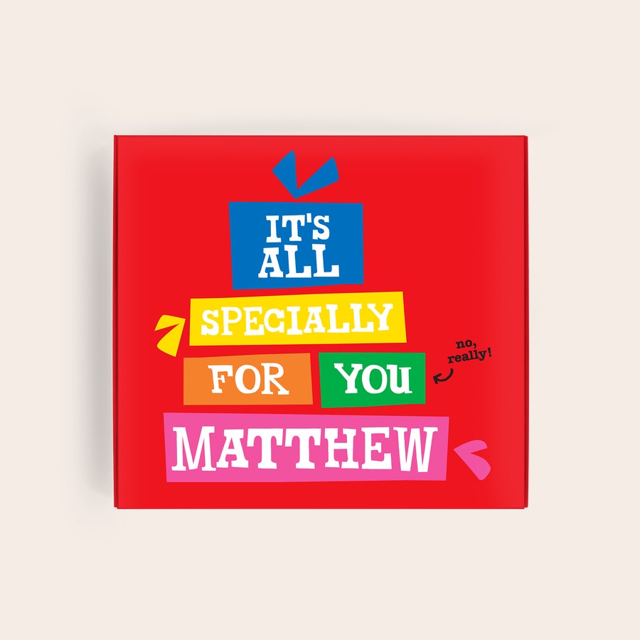 Tony's Chocolonely Giftbox Cutie cadou personalizata cu ciocolata Tony's Chocolonely Hazelnut si numele Matthew, tiparita color