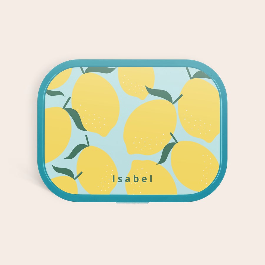 Mepal brotdose personalisiert Personalisierte Mepal Brotdose mit farbigem Zitronenmuster und dem Namen Isabel. Mit ihrem Namen schmeckt’s gleich noch besser.