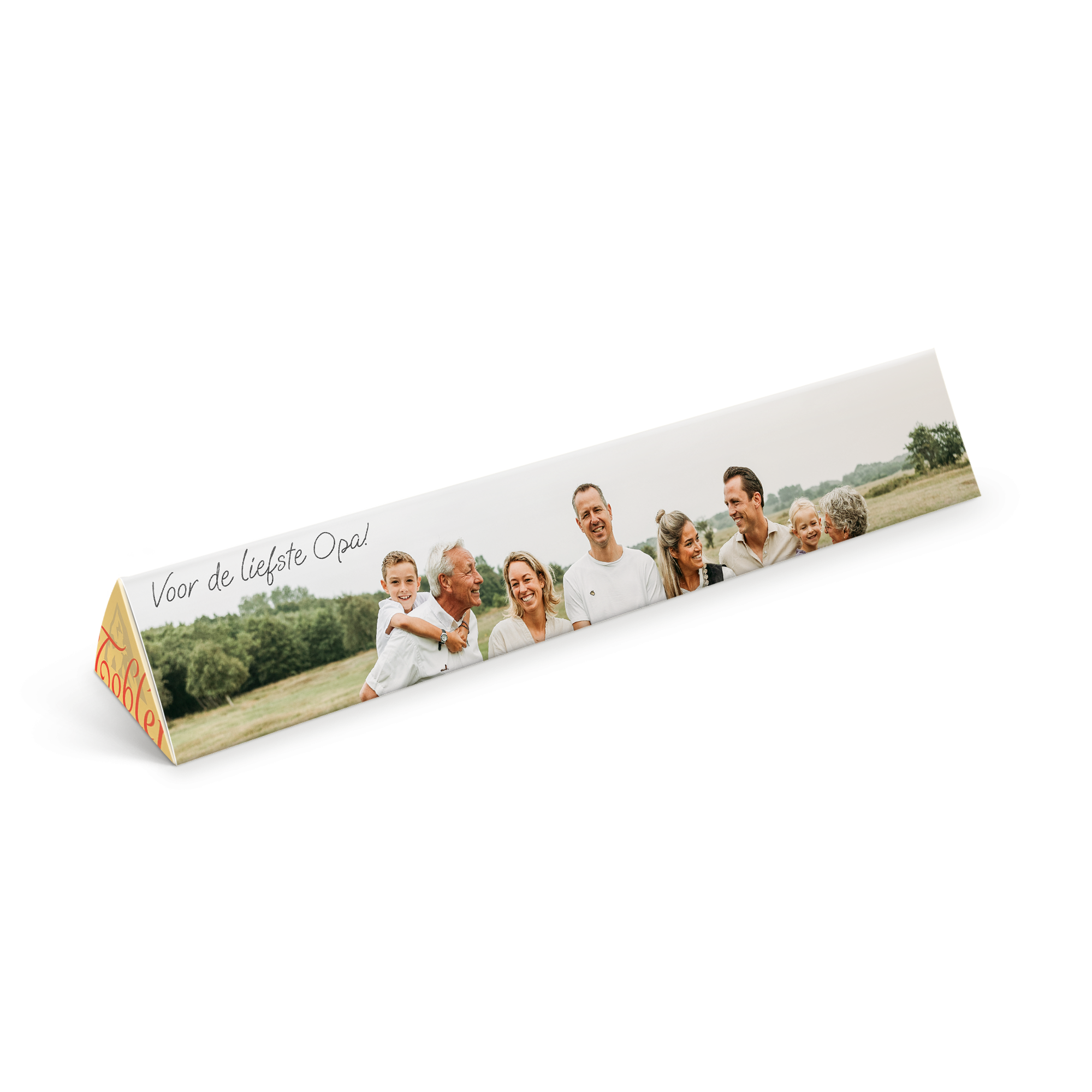 Gepersonaliseerde Toblerone chocoladereep met familie foto en tekst "Voor de liefste Opa!" bedrukt op de wikkel