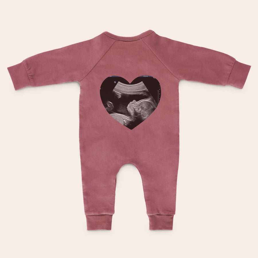 Tutina Pigiama Neonato Tutina rosa salmone per neonato stampata e personalizzata con ecografia del feto a forma di cuore