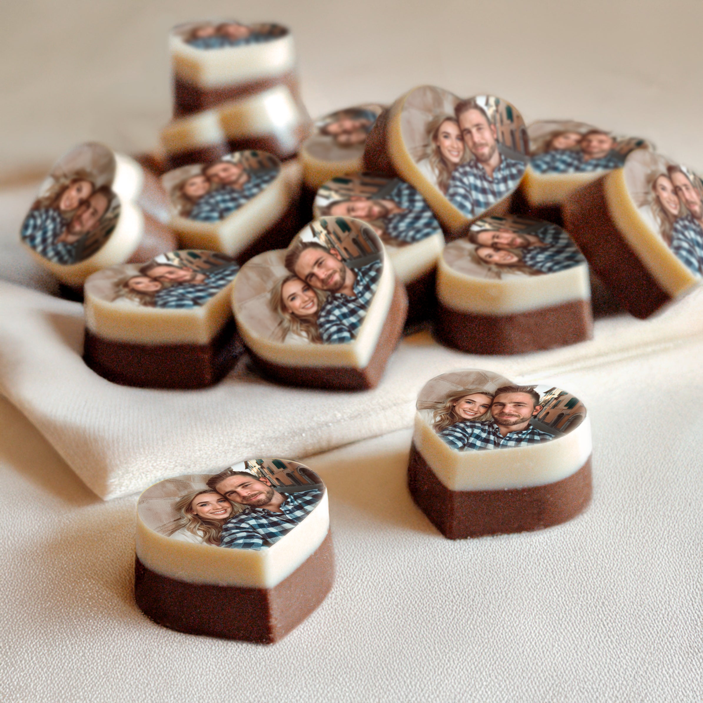 Personalizowane czekoladki - Pakowane pojedynczo - Solidne - 25 szt. - Serduszka