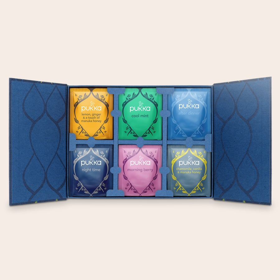 Tè Pukka personalizzato Scatola di tè personalizzabile blu con 6 bustine di tè Pukka in vari colori e sapori: il tuo angolo personalizzato dedicato al tè ti aspetta