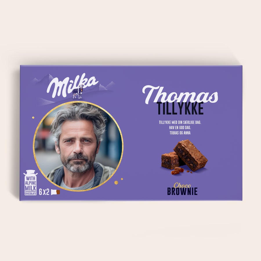 Milka Choco Brownie gaveæske Milka Choco Brownie gaveæske med navn Thomas, personligt billede og en hilsen fra Tobias og Anna