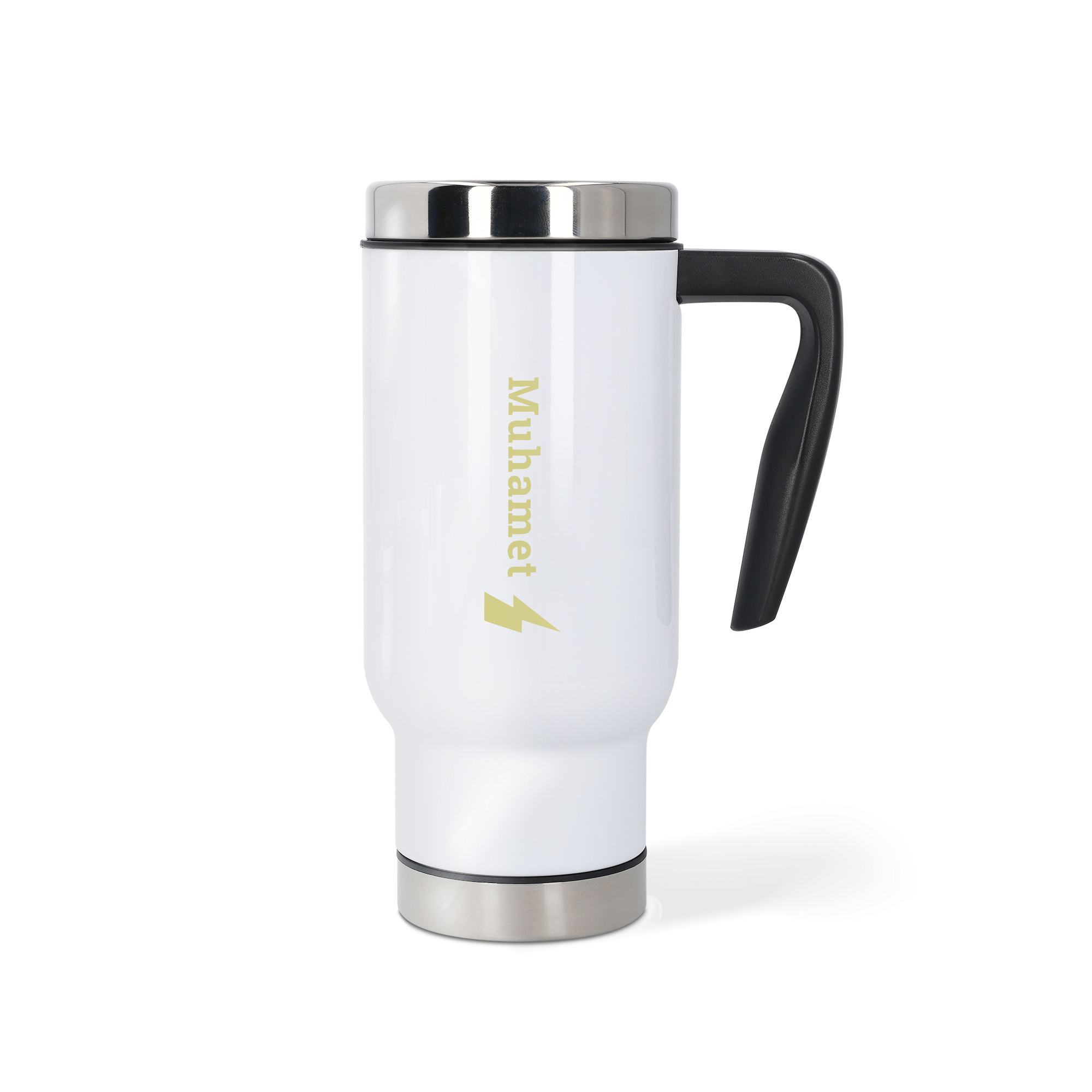 Weißer Thermobecher mit schwarzem Griff und silbernem Deckel, bedruckt mit dem Namen "Muhamet" und einem Blitzsymbol in Gold.