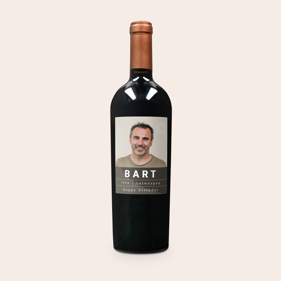 Wijn met bedrukt etiket - Salentein - Primus Malbec Rode Salentein Primus Malbec wijnfles met persoonlijk bedrukt etiket met foto van Bart, naam, jaartal, woonplaats en Happy Birthday.