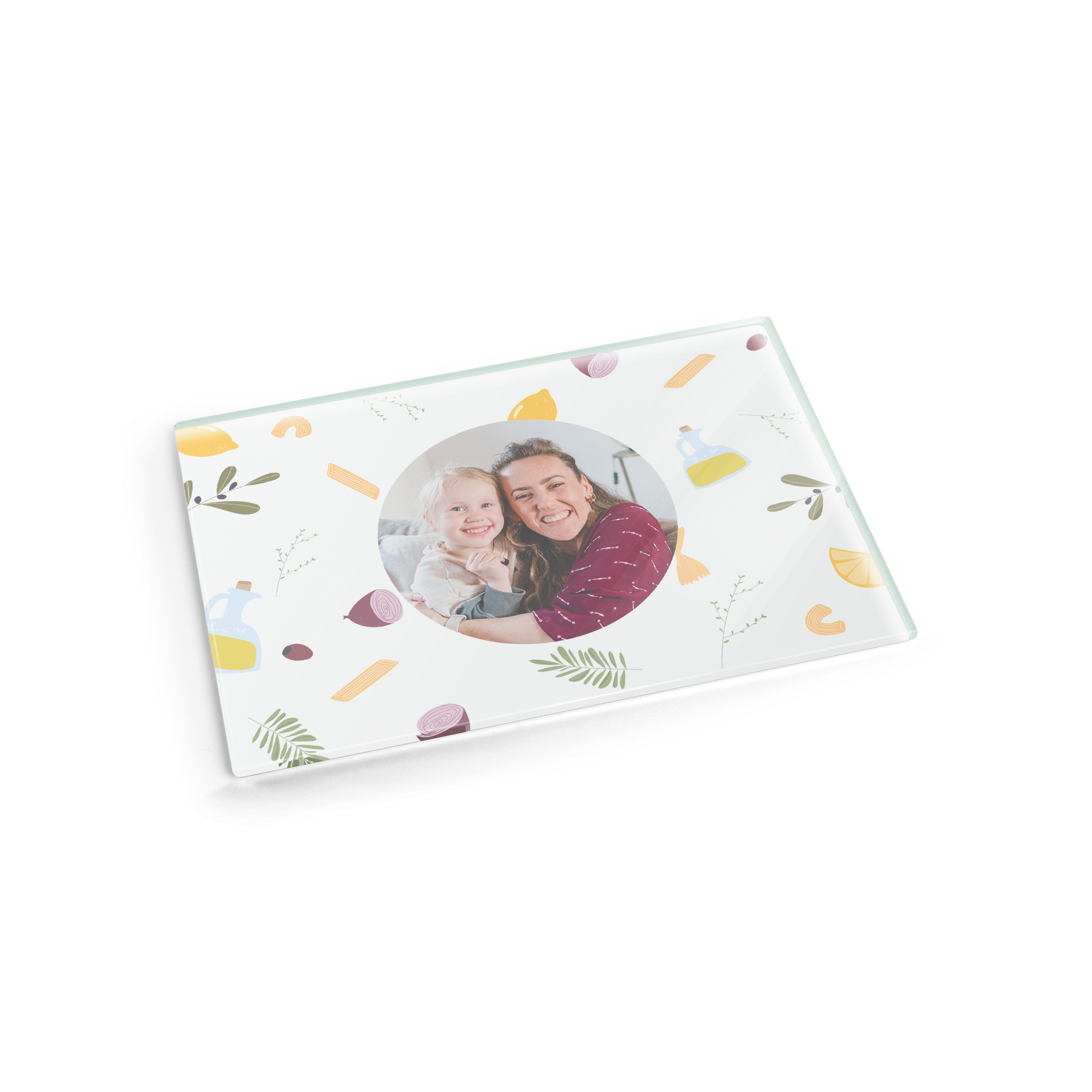 Masă de tocat din sticlă, personalizată cu o fotografie a unei mame cu fiica sa, înconjurată de ilustrații culinare.