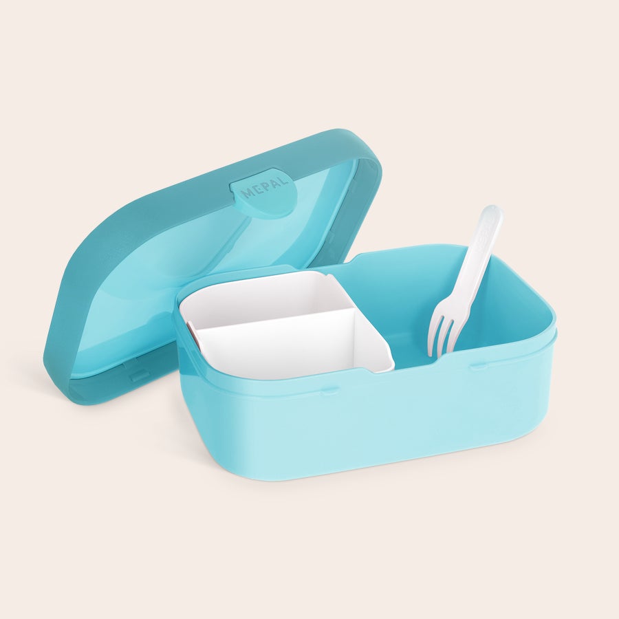 Mepal lunchbox - personalised Open light blue personalized Mepal lunchbox with internal bento tray and a white fork. Their name makes lunchtime special.
