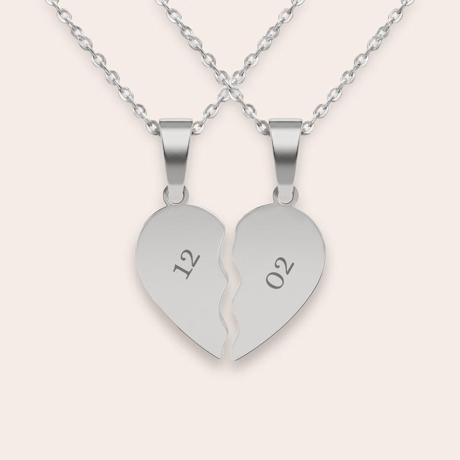 Pendentif en argent gravé - cœur brisé Pendentif en argent gravé - cœur brisé