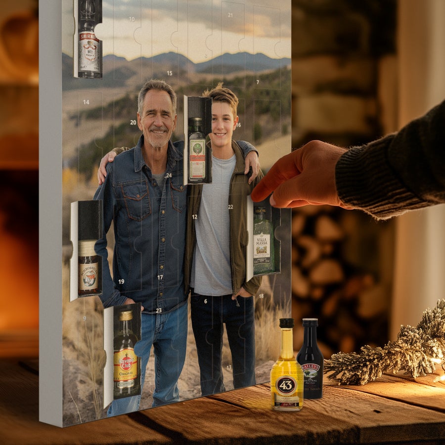 Kalendarz adwentowy z alkoholem Spersonalizowany kalendarz adwentowy ze zdjęciem ojca i syna, z okienkami kryjącymi mini butelki. Zaskocz ich odliczaniem i zaserwuj im smaczny drink.