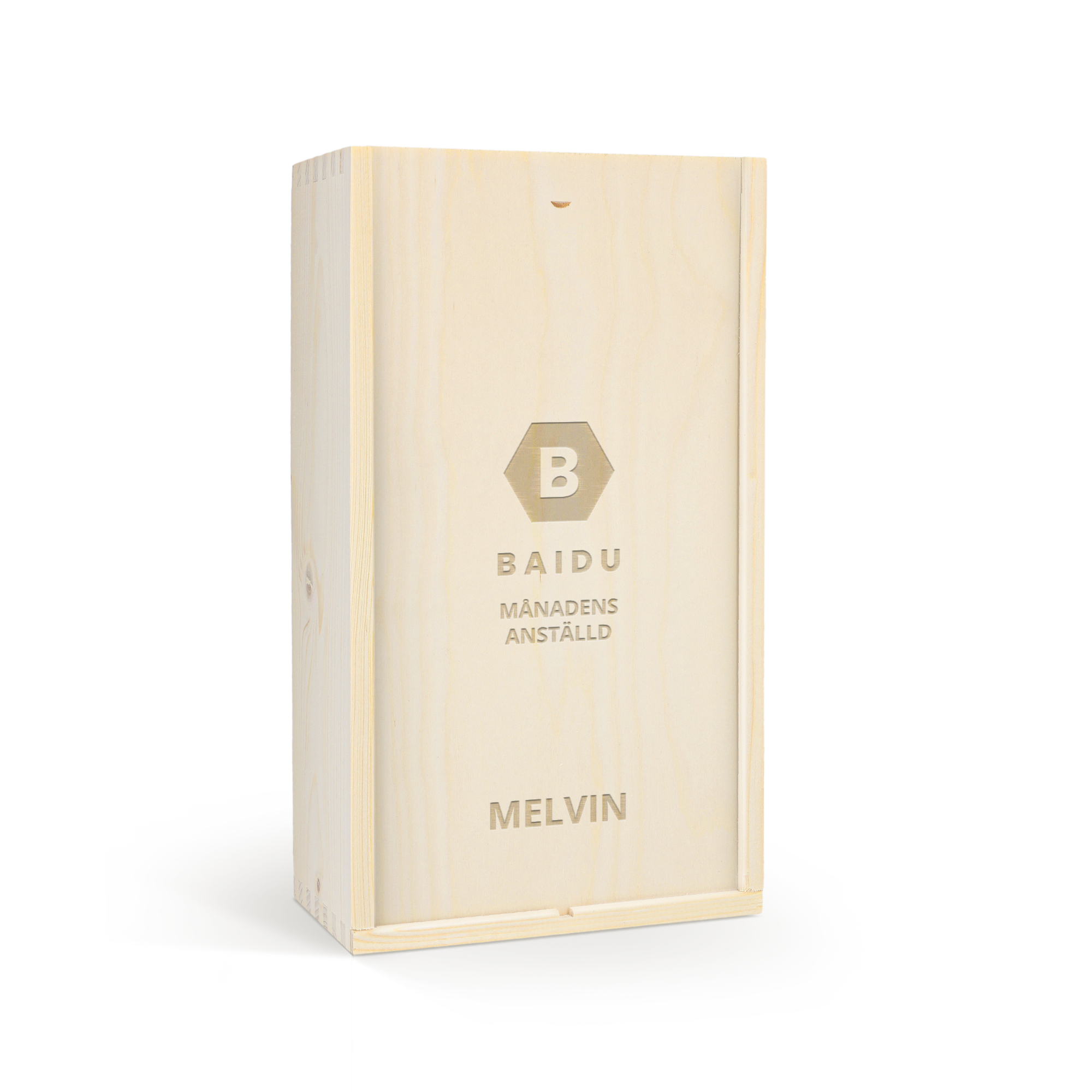 En graverad träask med en flaska Jack Daniels Honey whisky, graverad med texten Baidu Månadens Anställd Melvin