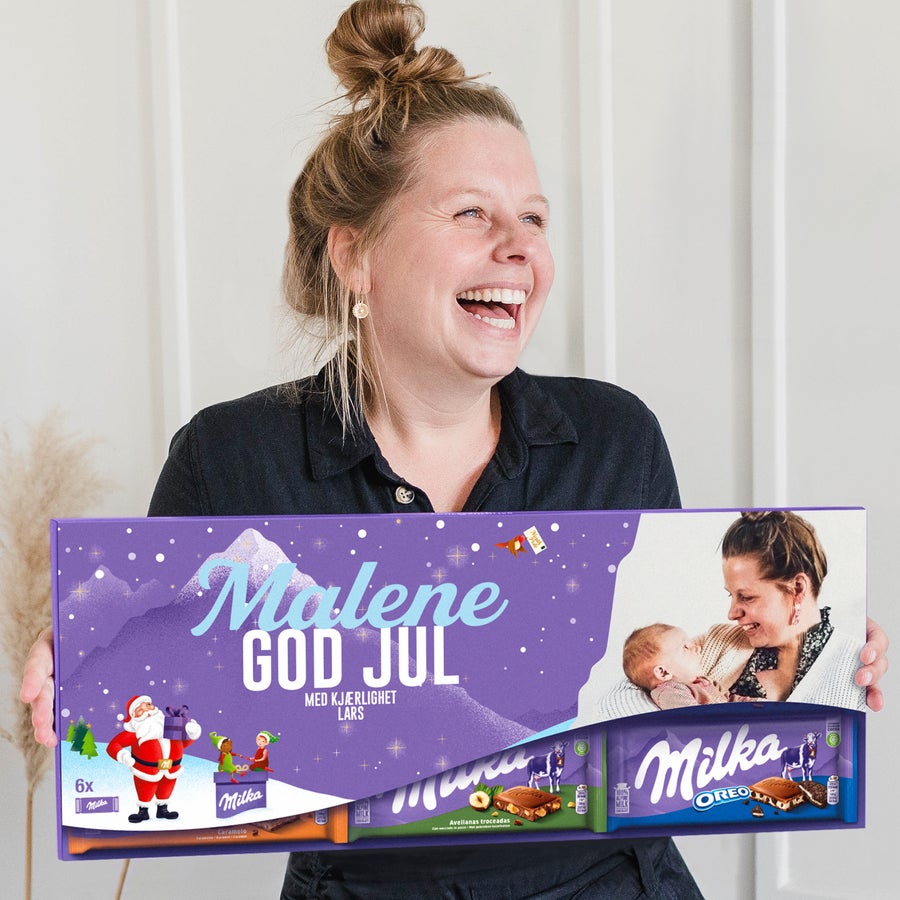 Giant personlig Milka-sjokolade XXL personlig Milka sjokoladeplate - 6 barer med eget bilde og teksten "Malene God Jul med kjærlighet Lars" trykt på emballasjen.