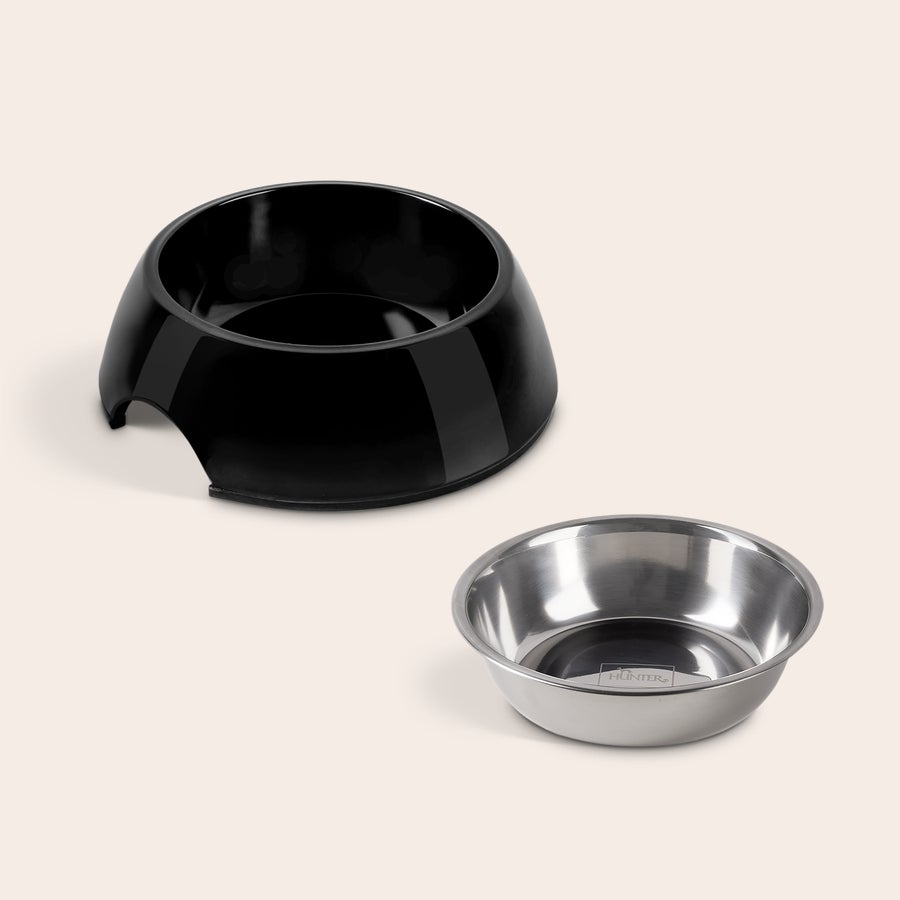 Kattenvoerbak met naam Zwart kattenvoerbakje met zilveren rvs binnenschaal, te personaliseren met naam.