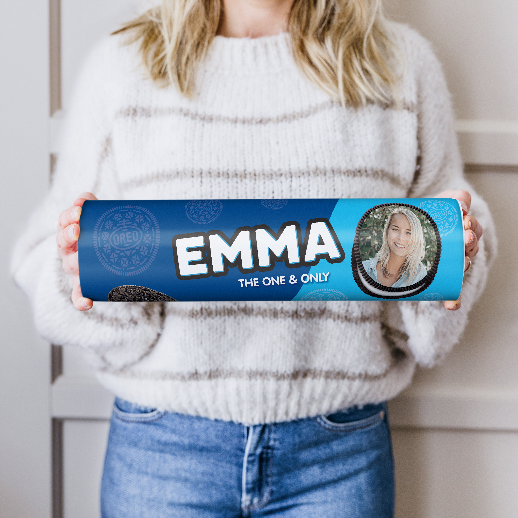 Yksilöllinen Mega Oreo lahjaputki painettuna valokuvalla, nimellä Emma ja tekstillä The One & Only