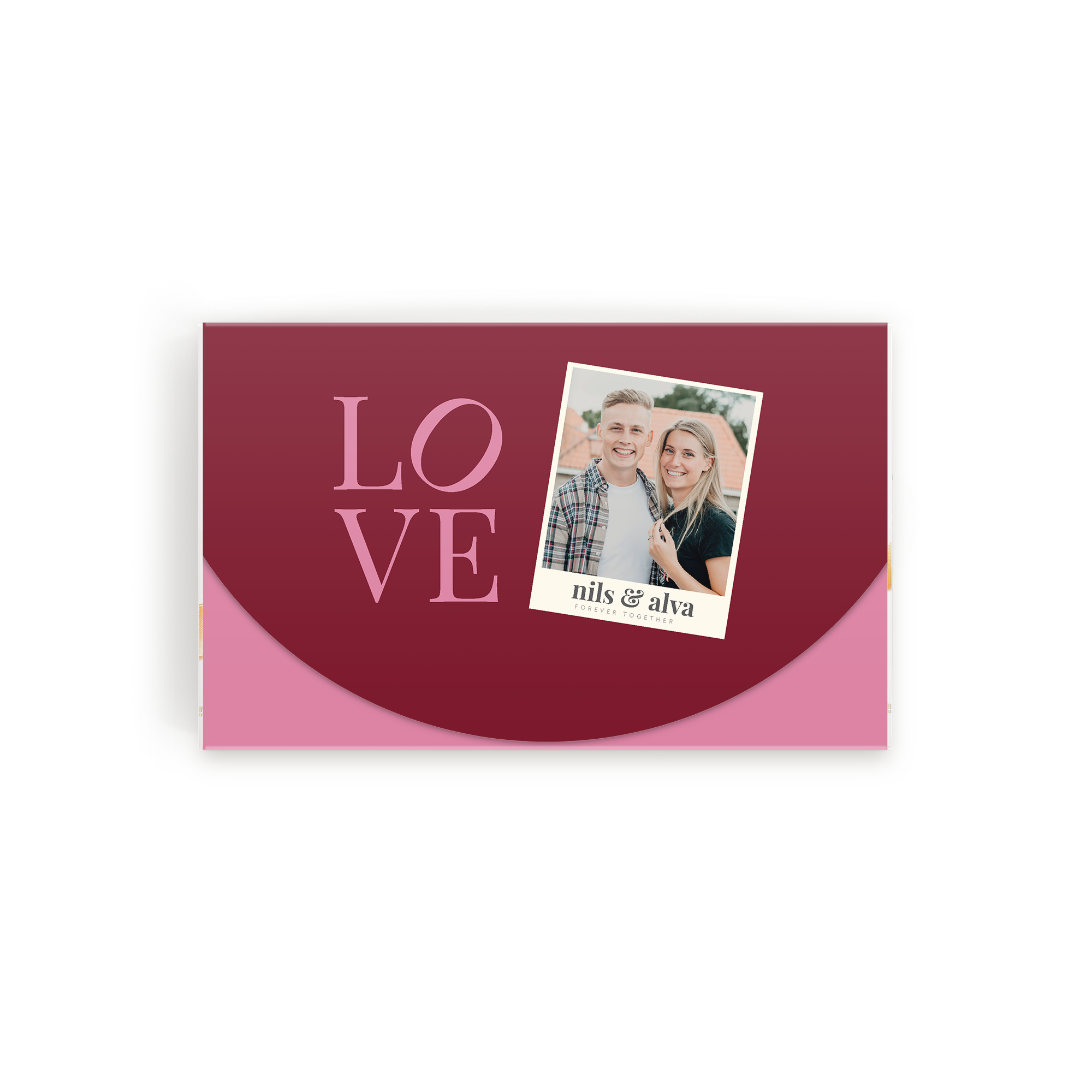 Personlig chokladask med fototryck av ett par och texten LOVE, fylld med klassiska praliner.