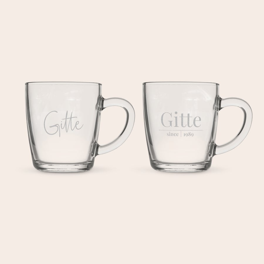 Te glas To teglas med print hvor det ene er indgraveret med "Gitte" og det andet med "Gitte since 1989".