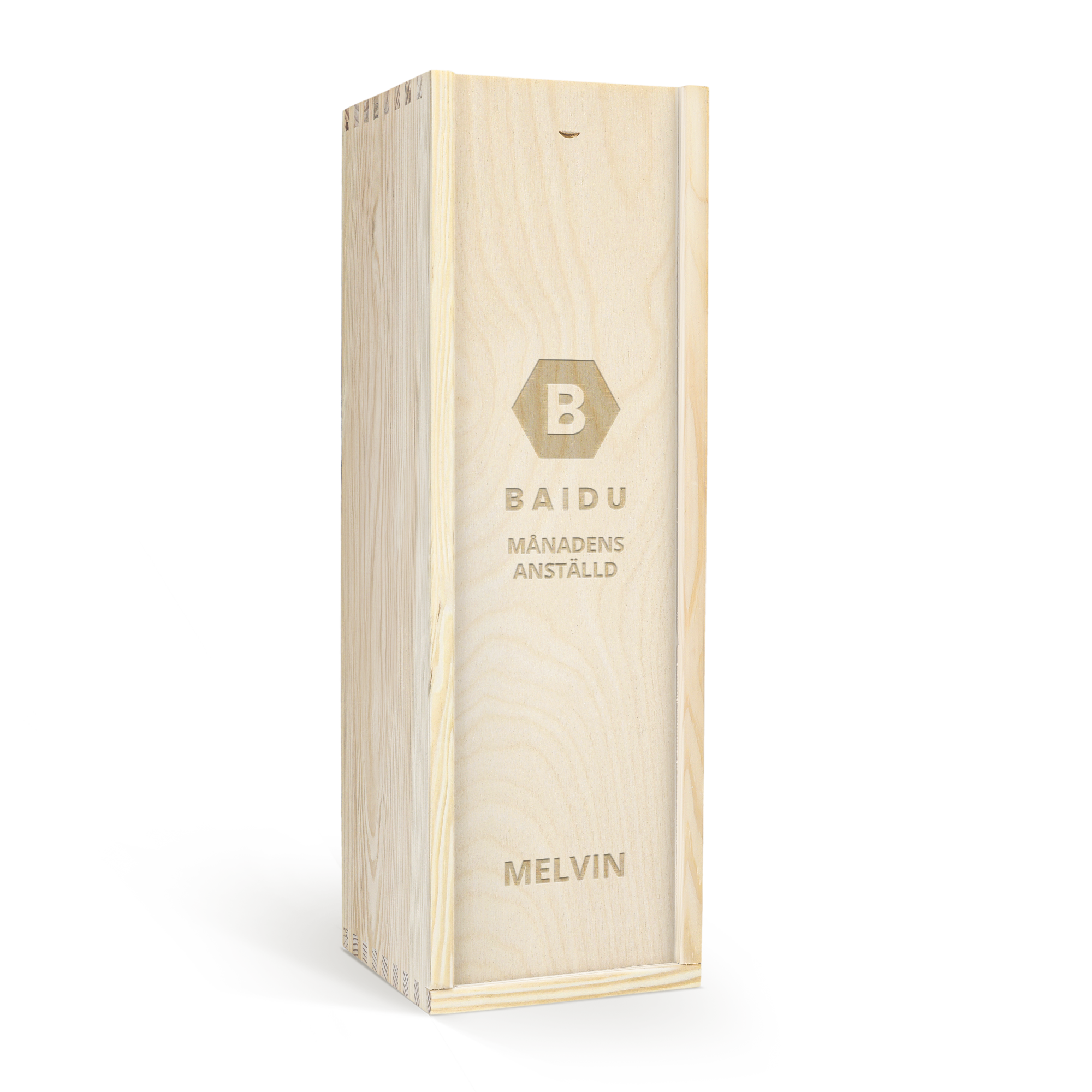 Graverad träask med namnet Melvin, Baidu och texten Månadens Anställd, perfekt för Highland Park 12 Years whisky