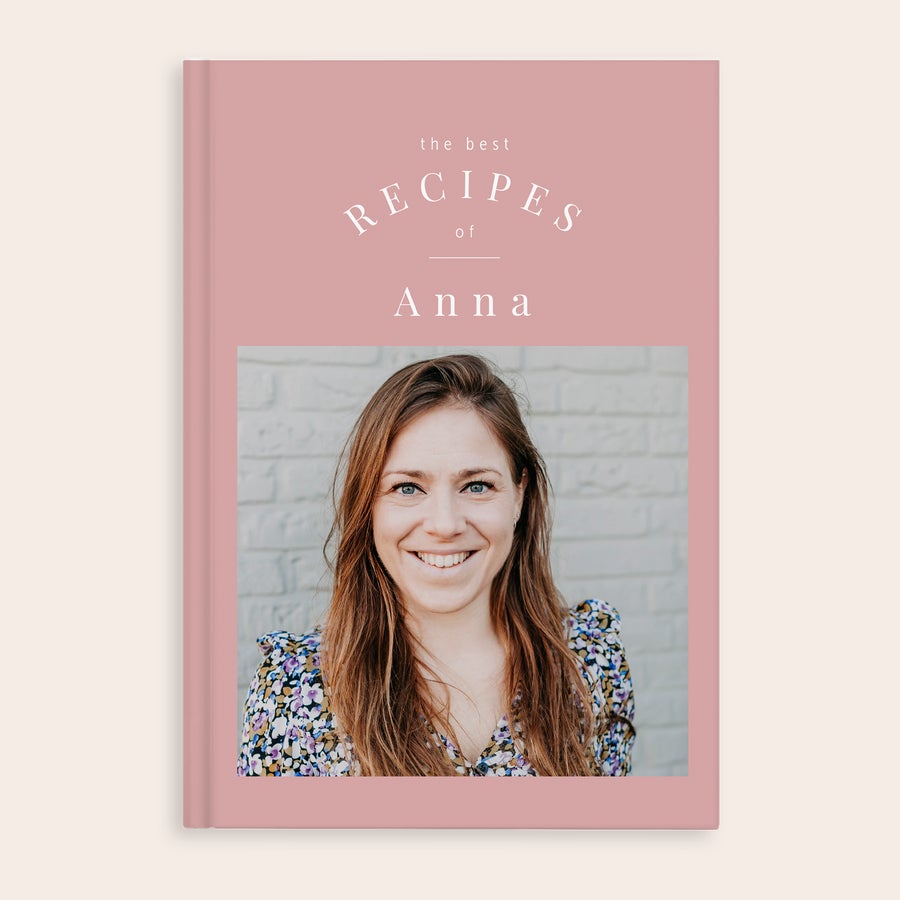 Personalizowany przepiśnik Unikatowy zeszyt na przepisy kucharskie w twardej okładce, z wydrukowanym zdjęciem i napisem "Recipes of Anna"
