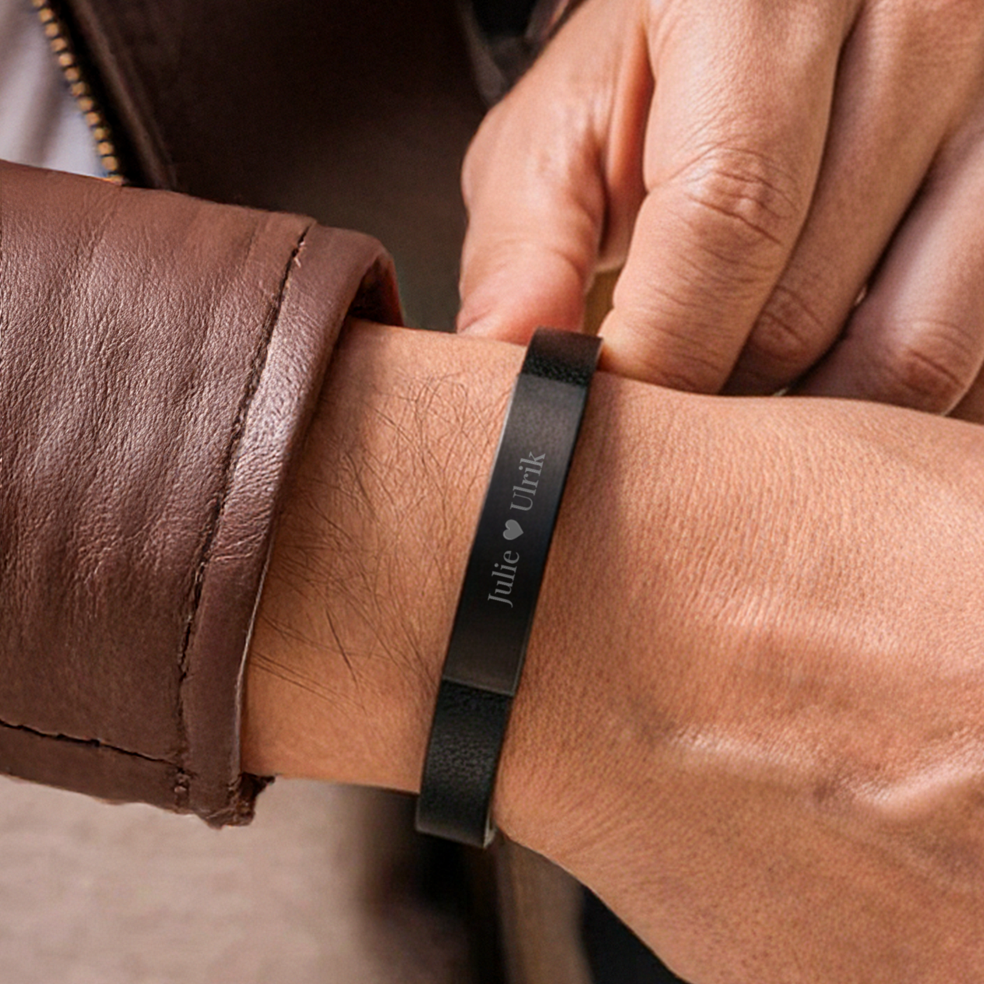 Personlig armbånd i skinn for menn