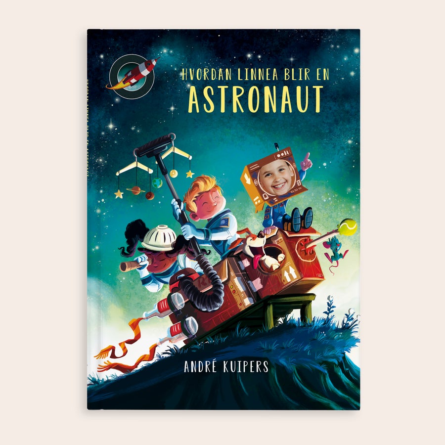 Personlig barnebok - Hvordan kan jeg bli astronaut? Personalisert bok – Hvordan kan jeg bli en astronaut? – Innbundet bok med barnas ansikt og navn trykt på omslaget.