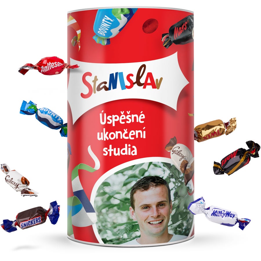 Personalizovaná láhev Celebrations se sladkostmi Personalizovaná láhev Celebrations se sladkostmi s jménem Stanislav, fotografií a textem Úspěšné ukončení studia, potištěná.