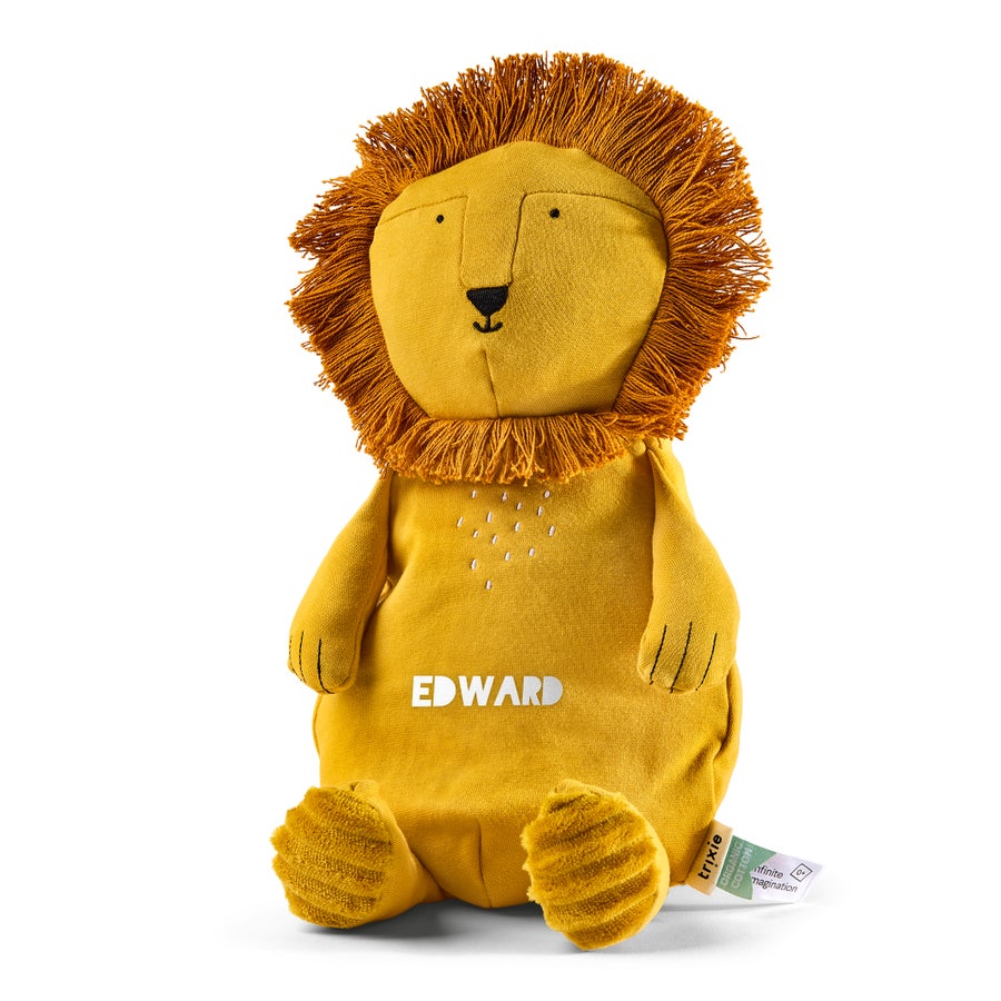 Žltý personalizovaný plyšový lev Edward s oranžovou hrivou, vytlačené meno dieťaťa na brušku ako prekvapenie pre najmenších.