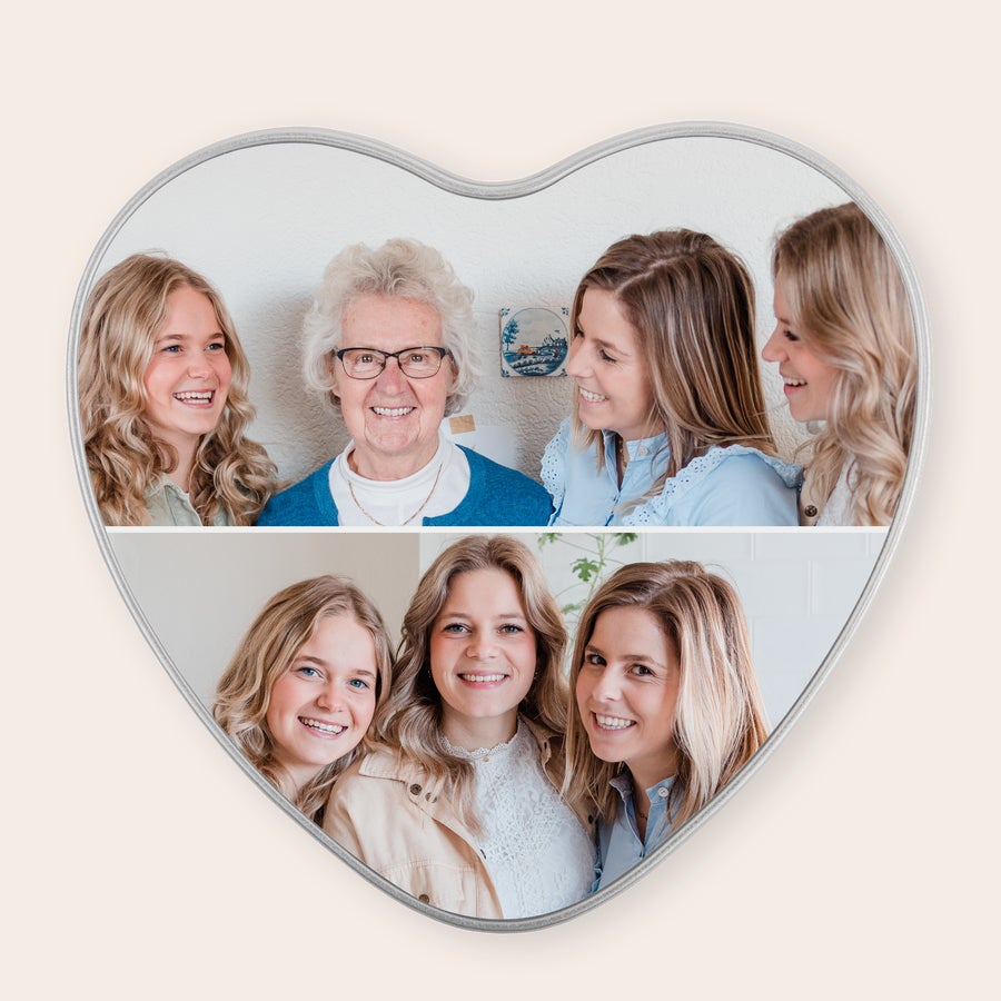 Cadeaublik bedrukken - Mini Bouchée Hartvormig cadeaublik met foto van een familie bedrukt met twee familiefoto's, gevuld met Côte d'Or chocolade