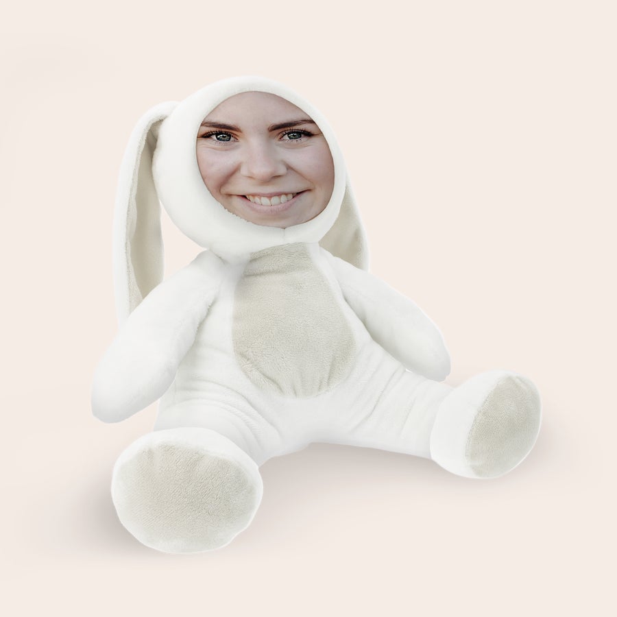 ItsieMe - Bunny Lindo conejito ItsieMe de peluche blanco con una foto personalizada de una cara sonriente impresa en su cabeza extraíble.