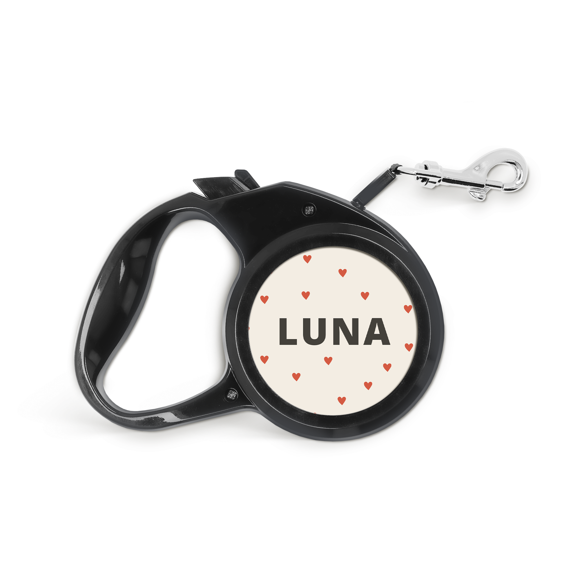 Zwarte gepersonaliseerde hondenriem met naam Luna en hartjes geprint op een rond wit plaatje