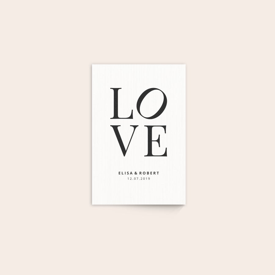 Foto op hout afdrukken Houten fotopaneel met "LOVE" en de namen Elisa en Robert, plus datum 12.07.2019, afgedrukt op hout.