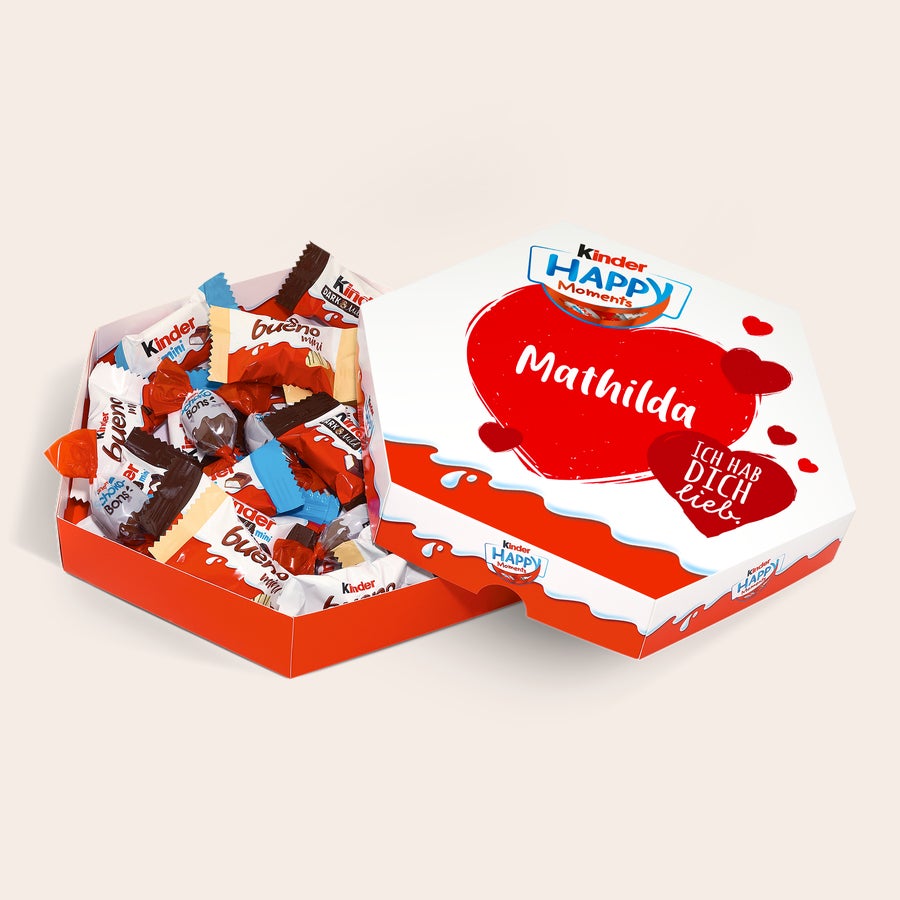 kinder Happy Moments selbst gestalten Offene Geschenkbox kinder Happy Moments mit Schokomischung, Deckel mit Herz und dem gedruckten Namen Mathilda personalisiert.