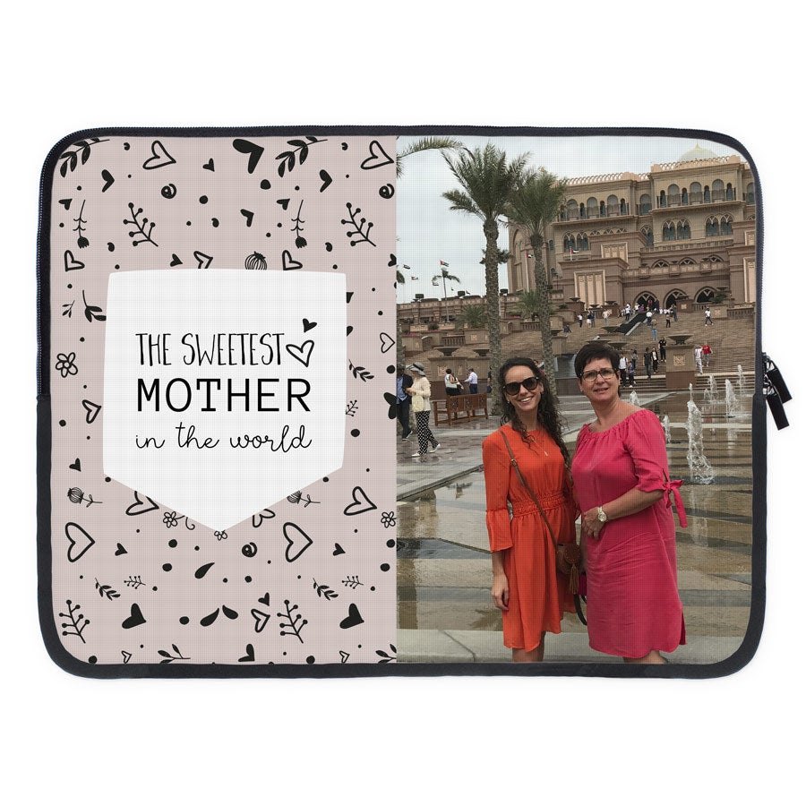 Funda personalizada para laptop con foto impresa de dos mujeres y el texto The sweetest mother in the world
