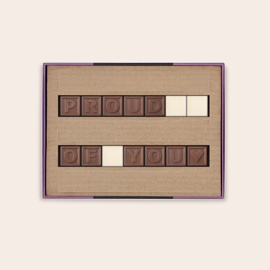 Chocotelegram® Personalizowana czekolada z wiadomością "PROUD OF YOU" w pudełku, do zaskoczenia bliskich.