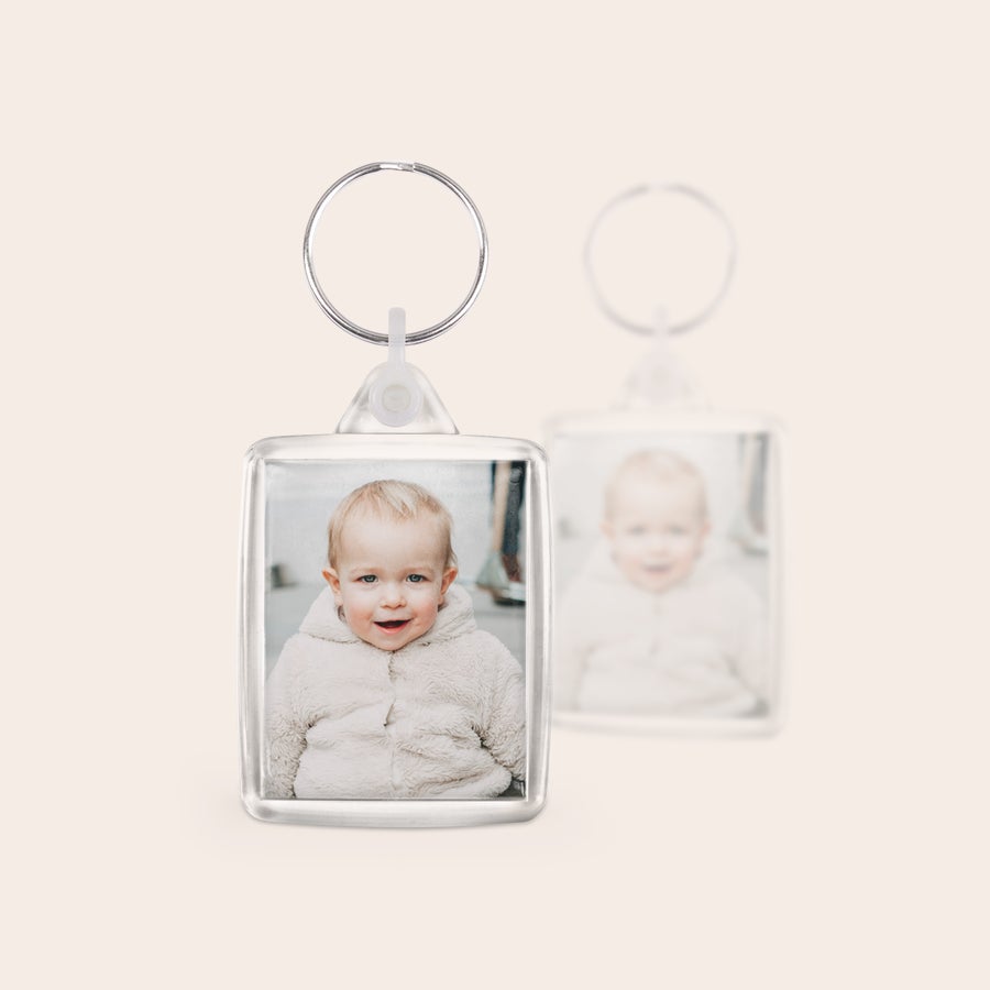 Schlüsselanhänger mit Logo Zwei transparente Schlüsselanhänger selbst gestalten mit Foto, doppelseitiger Druck, Babyfoto sichtbar