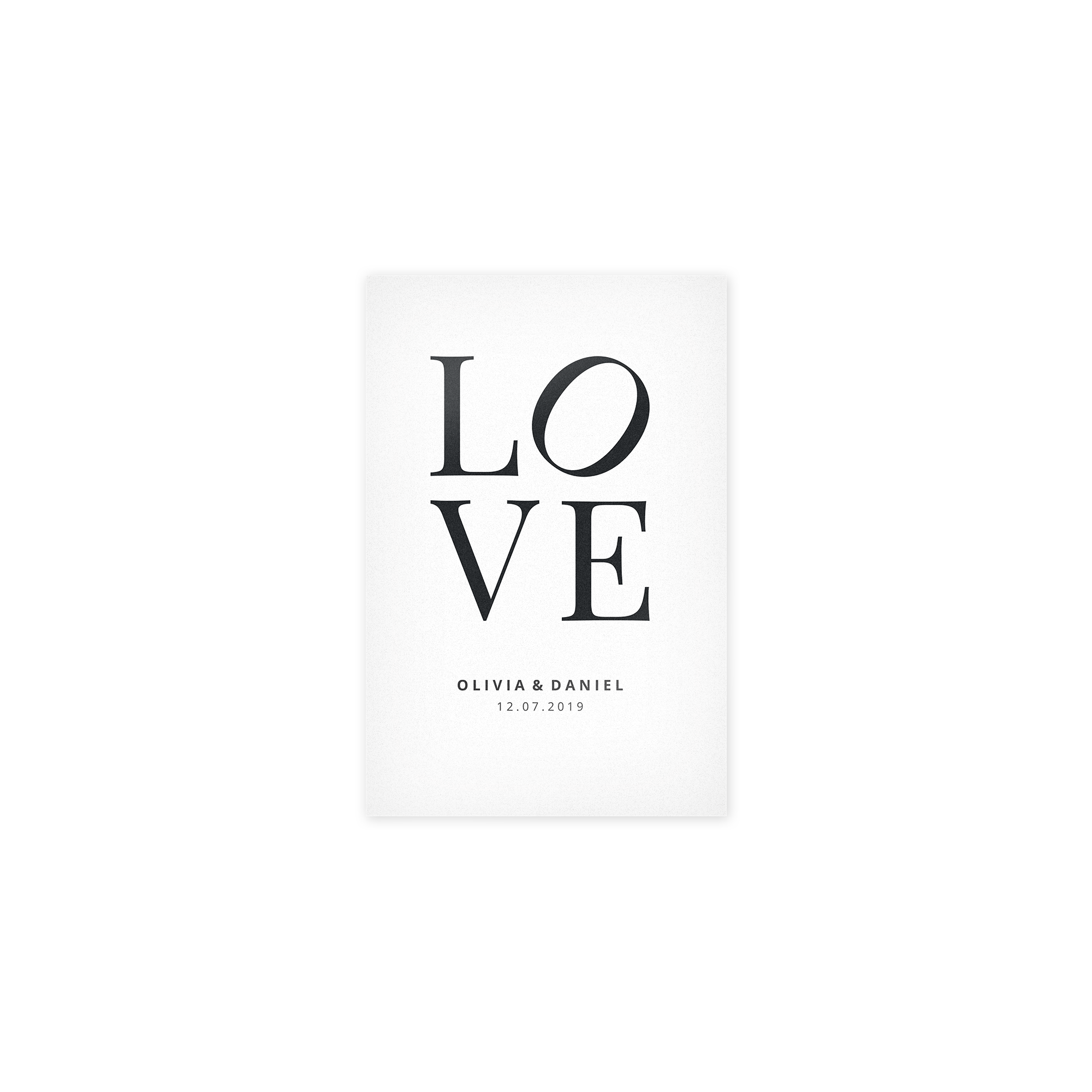 Panneau photo sur PVC imprimé avec le mot LOVE et les noms Olivia & Daniel avec la date du 12.07.2019 pour une déco à votre image