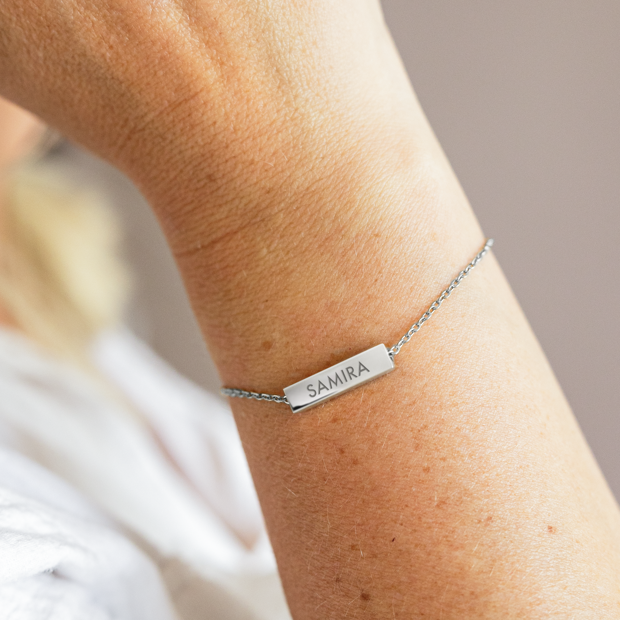 Pulseira de barra - Cor prateada