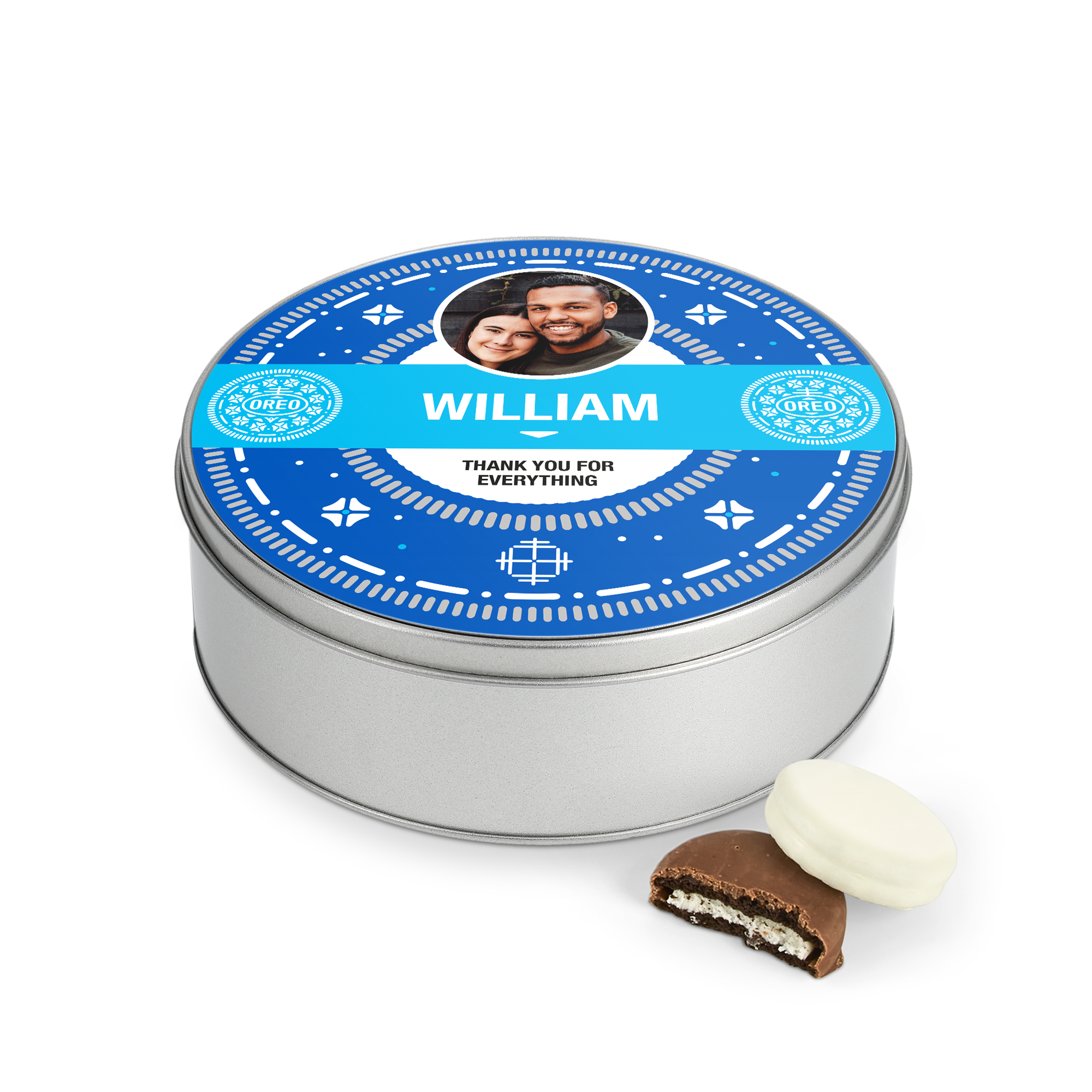 Scatola regalo rotonda blu personalizzata con foto di coppia e nome William stampati, contiene deliziosi Oreo