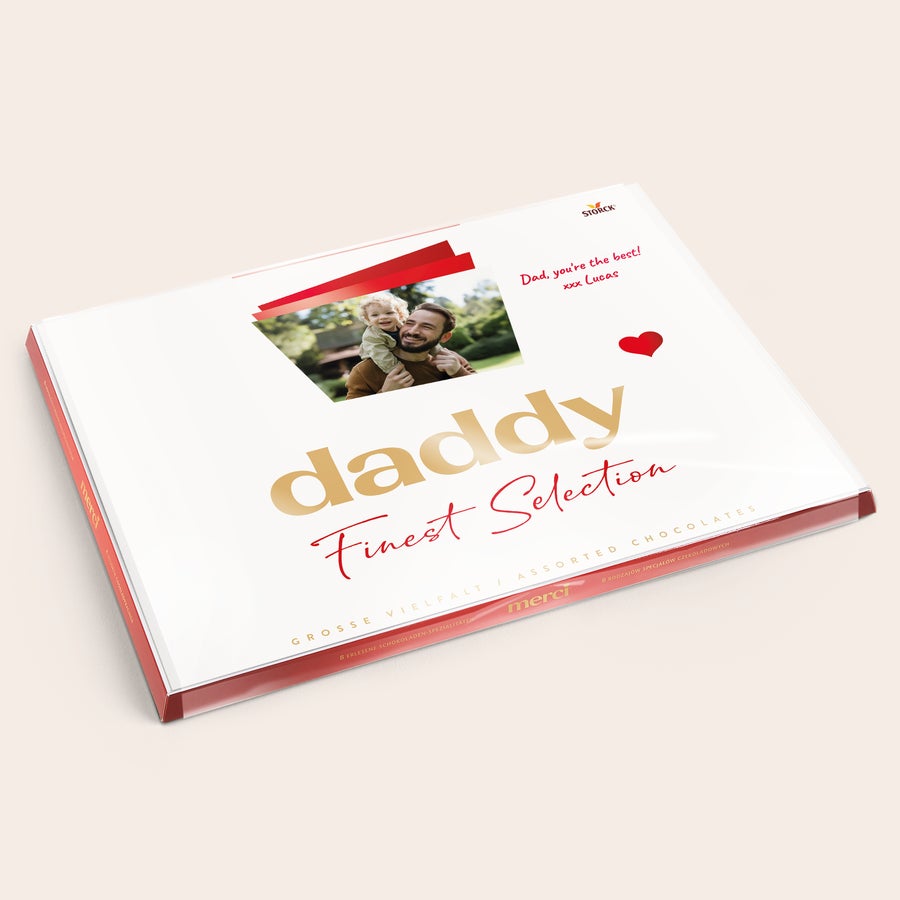 Chocolate merci con tarjeta personalizada Chocolate merci con tarjeta personalizada - 675 gramos con foto y texto "Dad, you're the best! xxx Lucas" impresos.