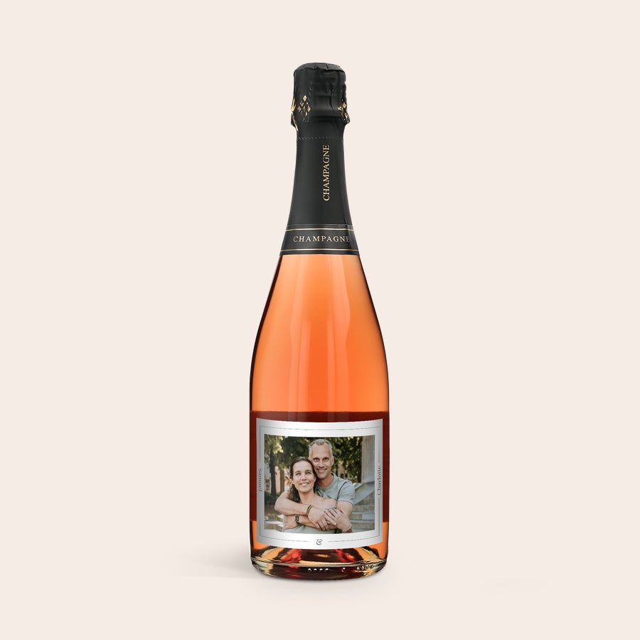 Champagne René Schloesser rozé Személyre szabott pezsgő egyedi fényképpel és szöveggel, az Ünnepeljen minden alkalmat egy ízletes, palackozott pezsgővel, személyre szabott címkével kulcsszóval