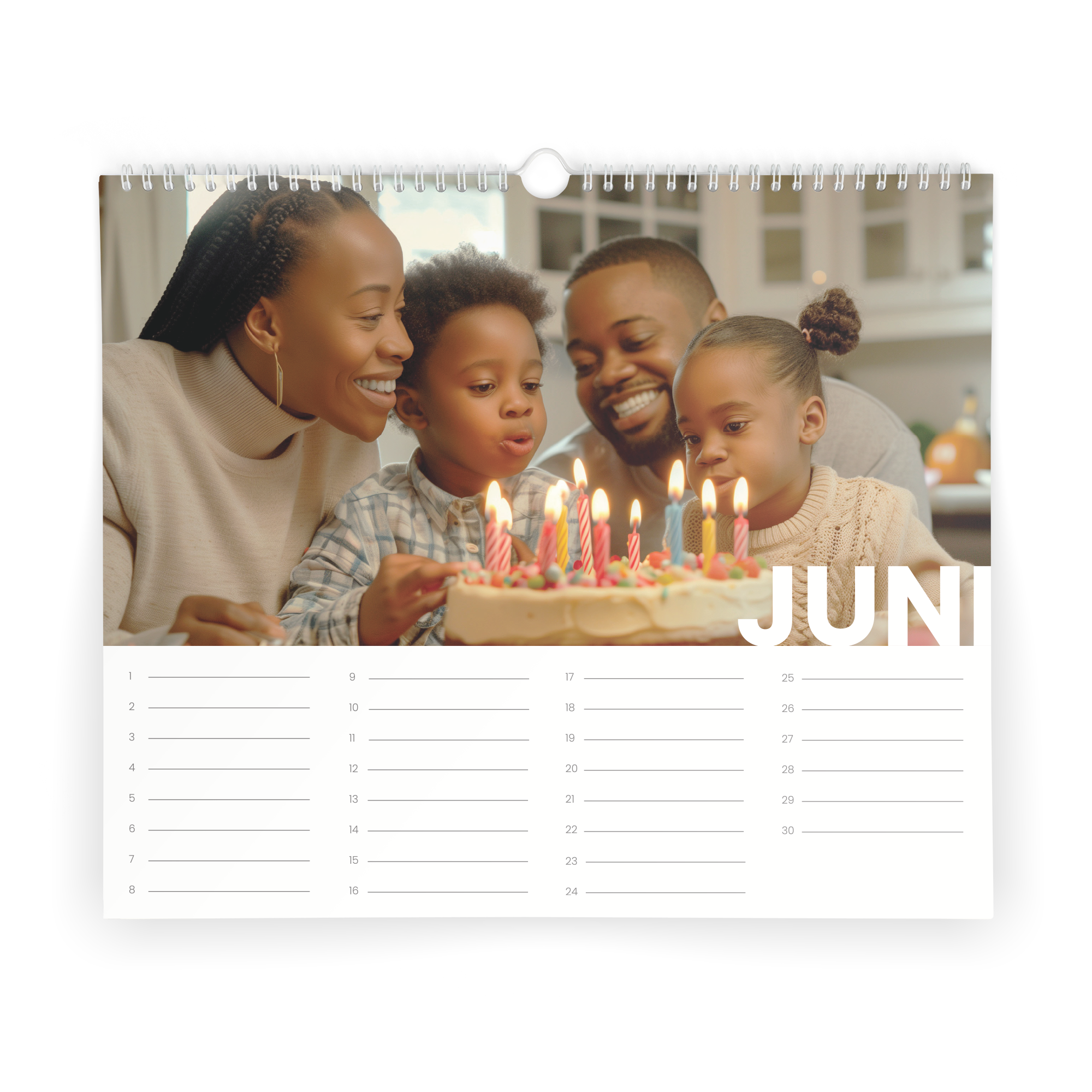 Persoonlijke verjaardagskalender met foto van gezin met kinderen en JUNI tekst, geprint met eigen ontwerp.