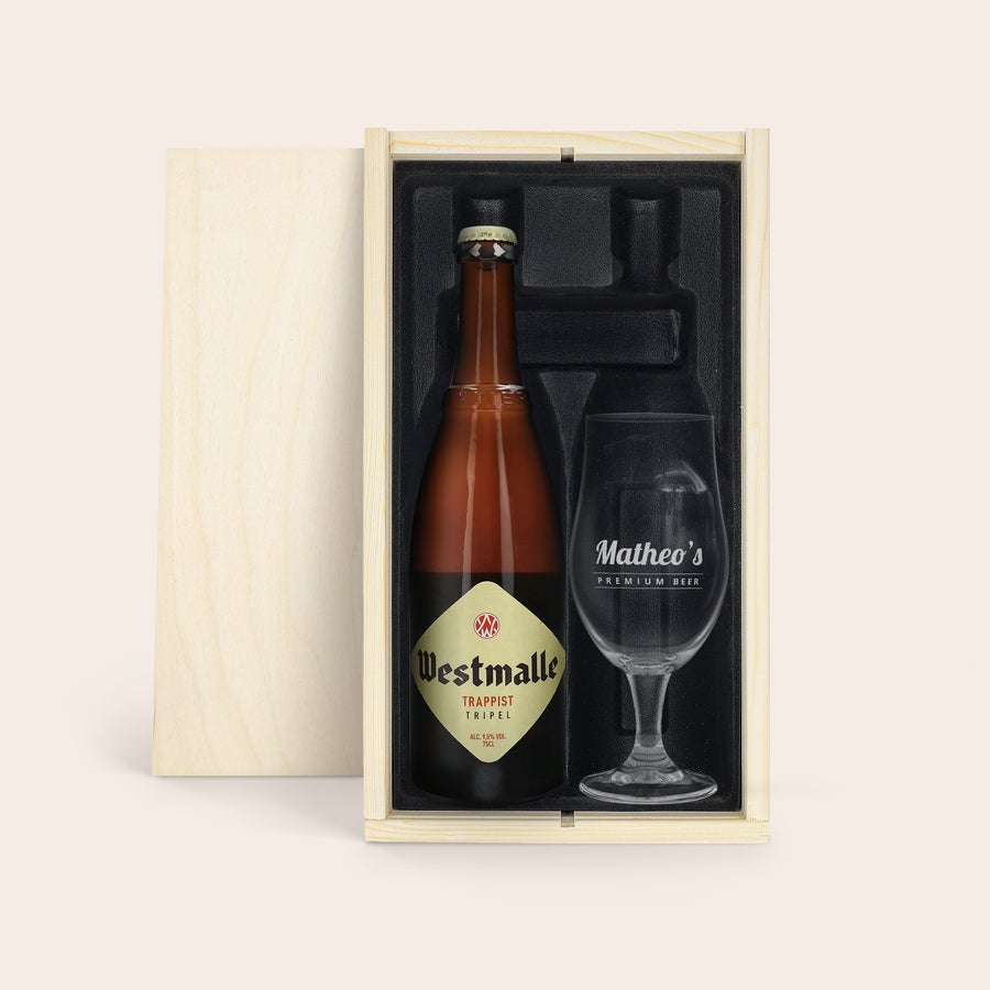 Set Regalo Birra Personalizzato - Westmalle Dubbel e Tripel Set regalo di birra in scatola di legno con Westmalle Tripel e bicchiere da birra inciso con il nome Matheo's
