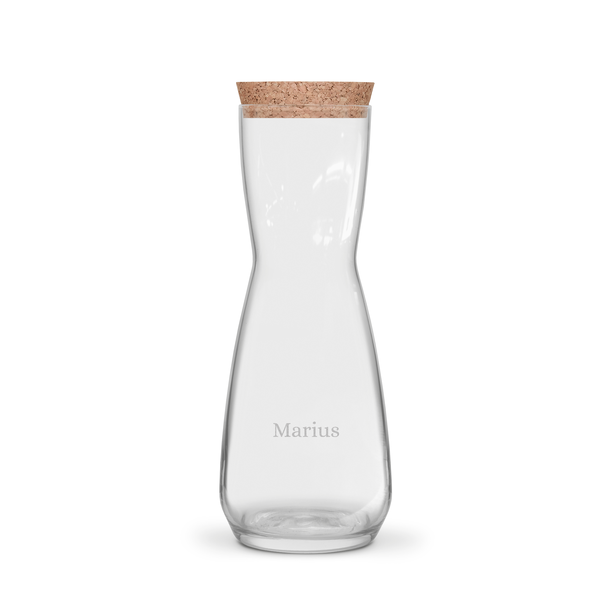 Karaffe mit Korken und dem Namen Marius eingraviert, um dein Lieblingsgetränk zu kredenzen