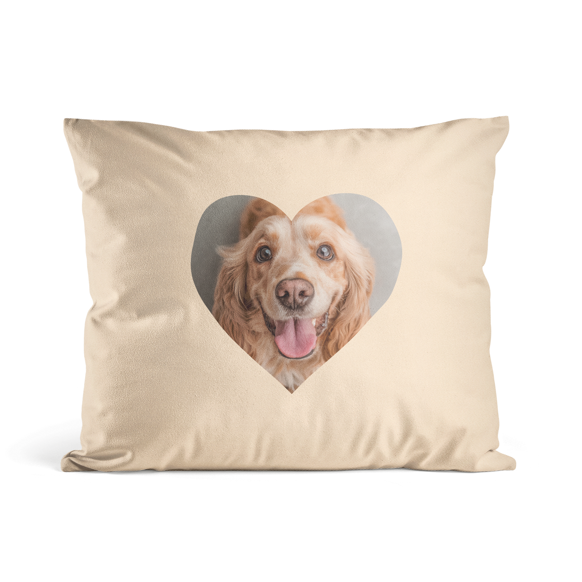 Gepersonaliseerde kussenhoes met hartvormige opdruk van een blije hond, ideaal om elke ruimte eigen te maken.
