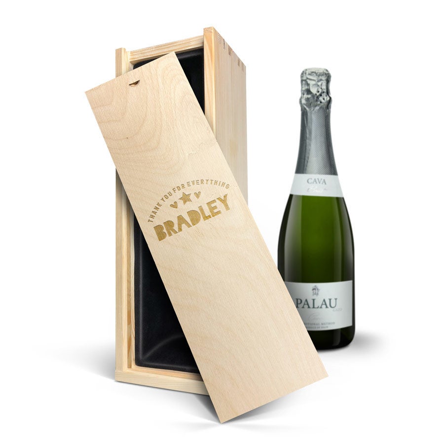 Personalised sparkling wine gift - Palau Gazo Brut - Engraved wooden case