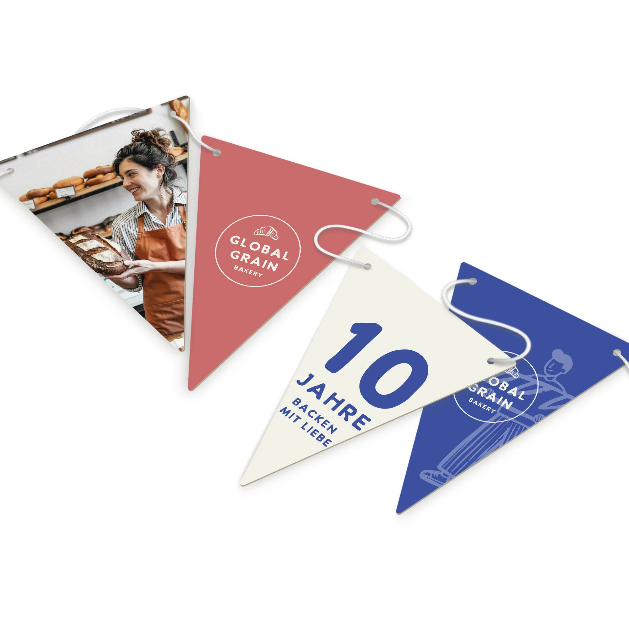 Personalisierte Girlande Dreieck M 10 m mit Foto und individuellem Text, bedruckt für Jubiläen oder Veranstaltungen.