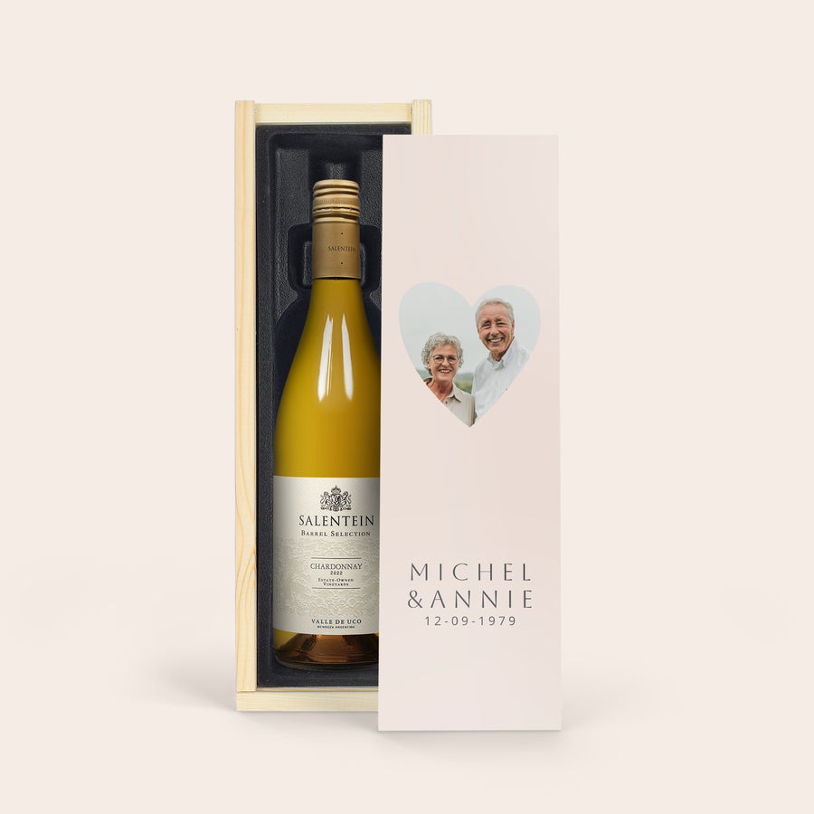 Coffret vin Salentein Chardonnay personnalisé Bouteille de Salentein Chardonnay dans un coffret personnalisé avec photo et le texte Michel & Annie 12-09-1979