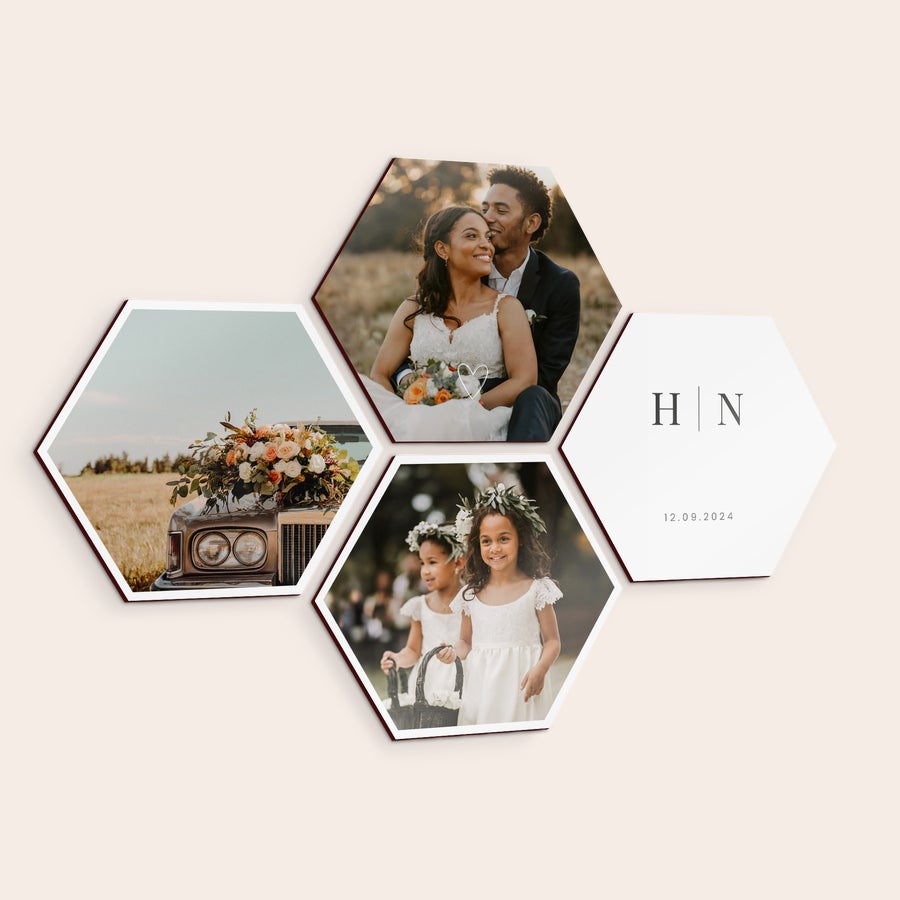 Azulejos personalizados Paneles de arte hexagonales personalizados con fotos impresas de boda, niñas y un coche, y uno con las iniciales H N y la fecha 12.09.2024.