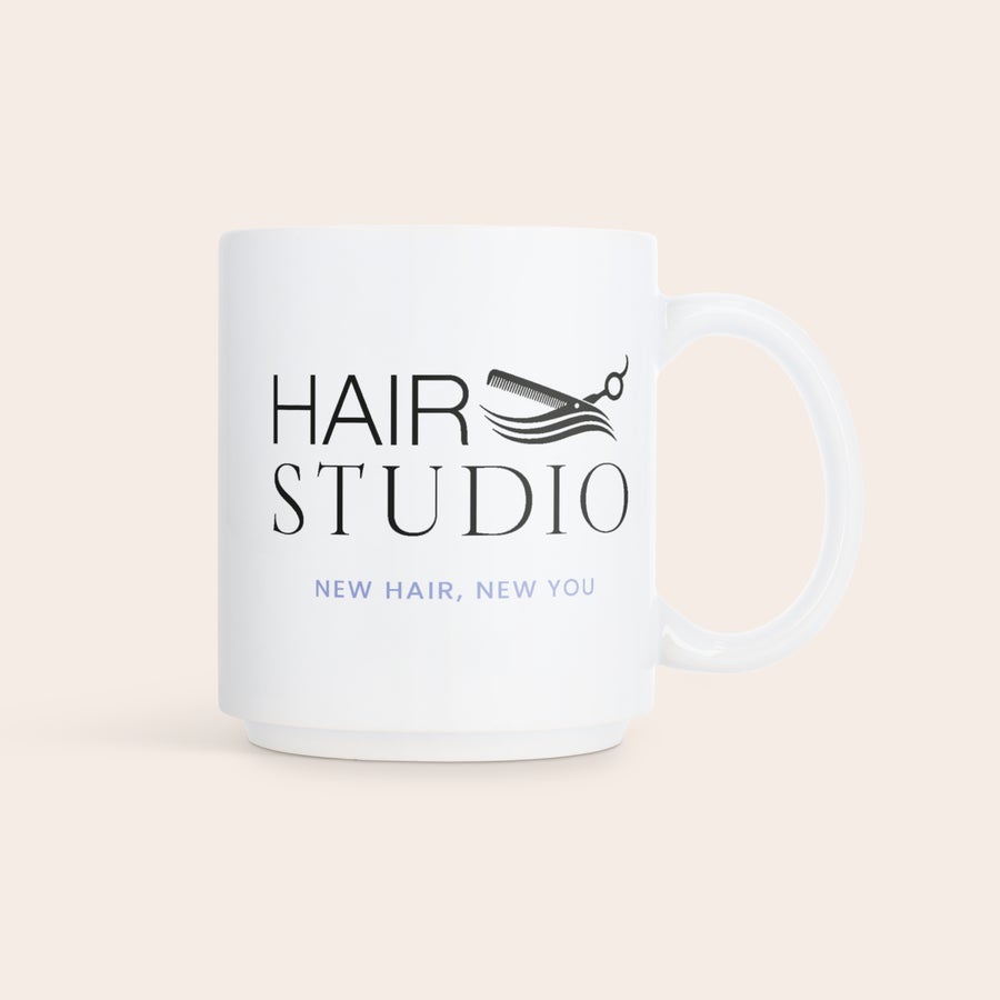 Pinottavat mukit valokuvalla Pinottava valokuvamuki omalla painetulla Hair Studio -logolla ja tekstillä Tee jokaisesta juomasta ikimuistoinen